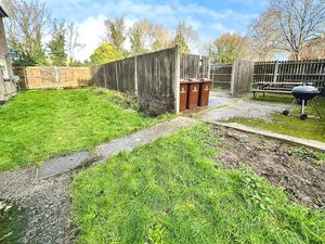 Holt Drive- click for photo gallery